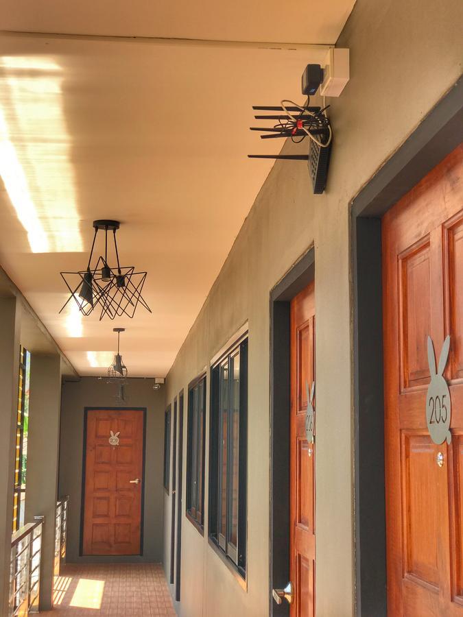 Hotel The Rabbit House Thong Pha Phum Exterior foto