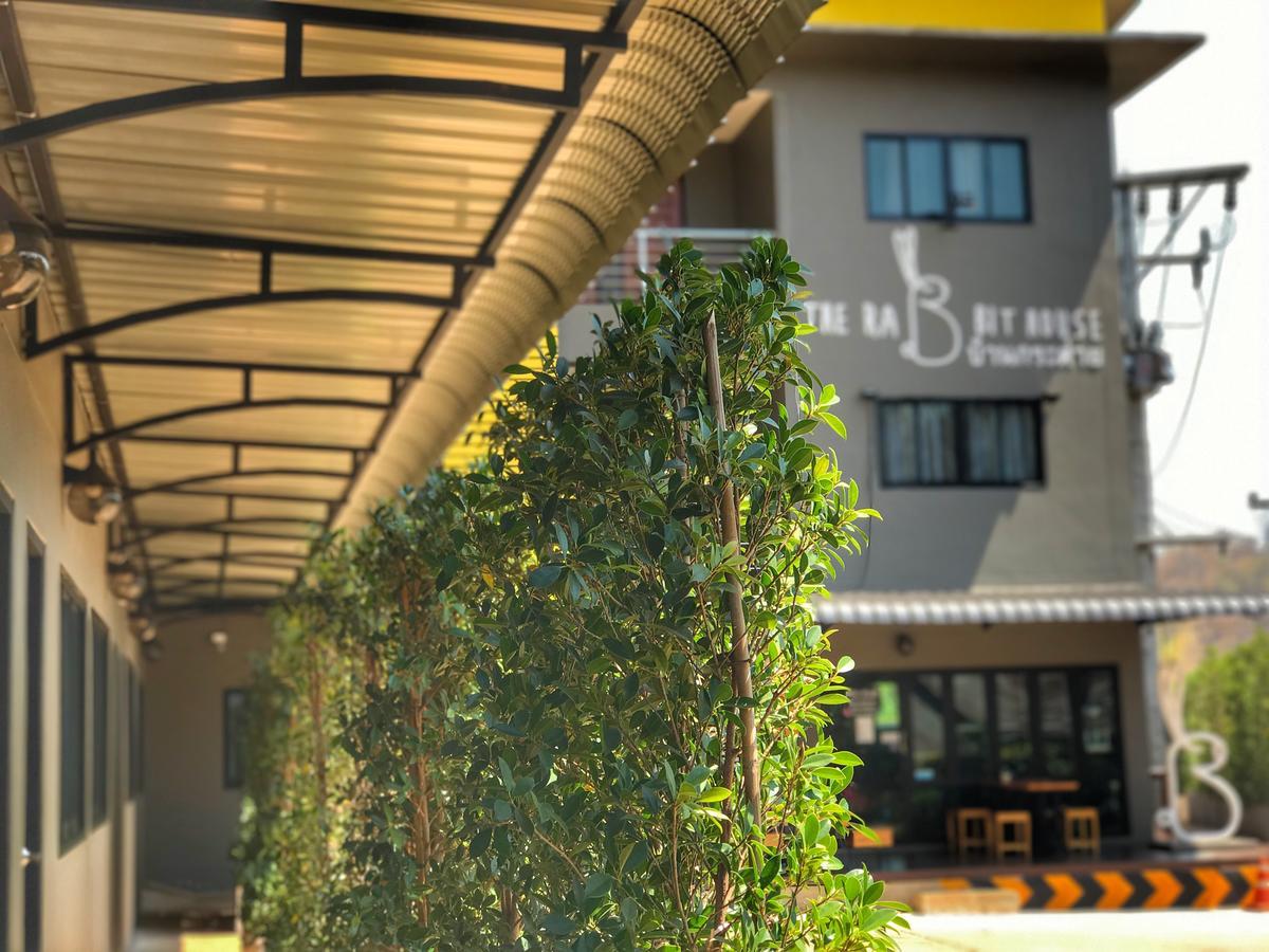 Hotel The Rabbit House Thong Pha Phum Exterior foto